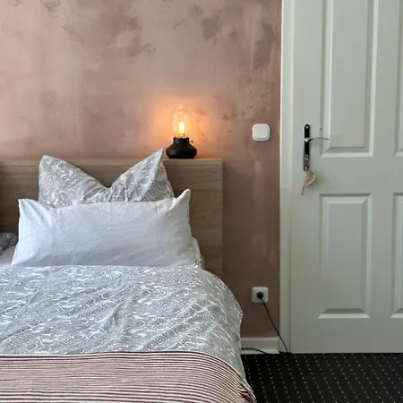 Altes Pastorat Bed & Breakfast *