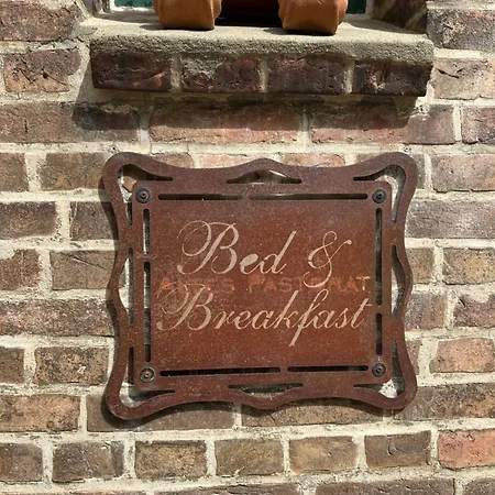 Altes Pastorat Nocleg ze śniadaniem 3*